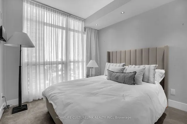 Additional image 22 of 170 Avenue Rd Unit 1003*