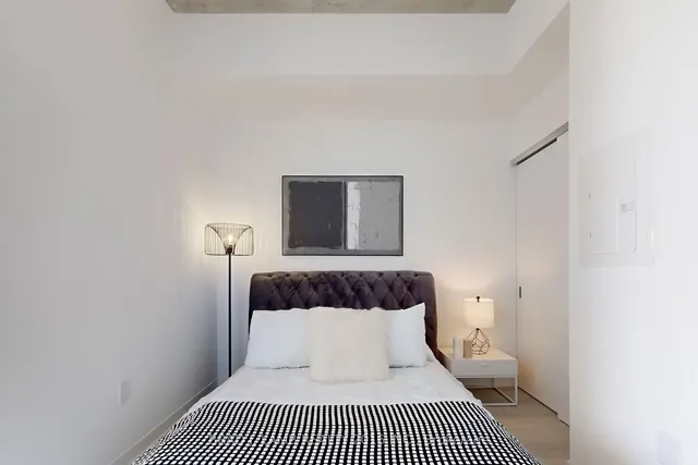 Additional image 18 of 195 McCaul St Unit 723