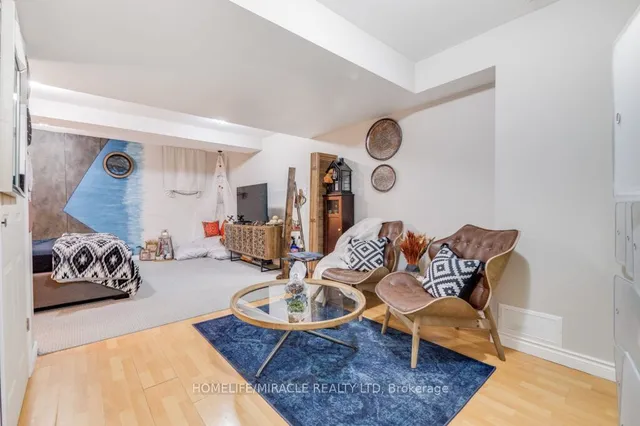 Additional image 21 of 42 Sufi Cres