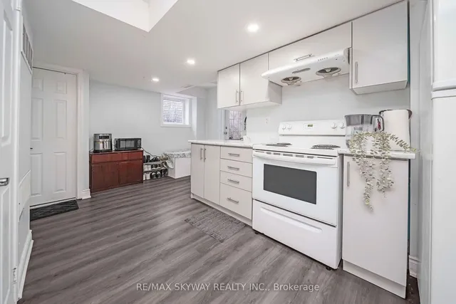 Additional image 20 of 137 Seaside Circ