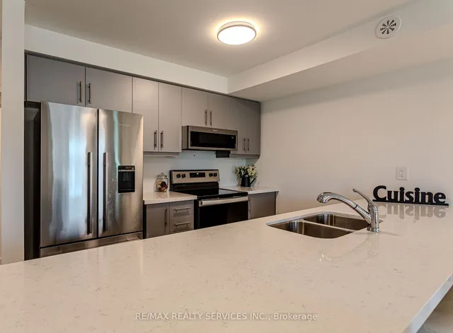 Additional image 28 of 185 Veterans Dr Unit 3