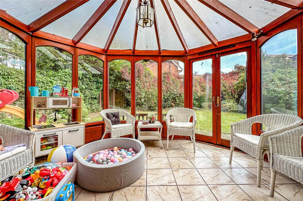 Additional image 4 of Frogmore, St. Albans, Hertfordshire, AL2