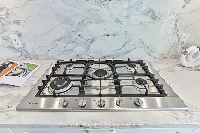 Additional image 14 of 455 Wellington St Unit 910