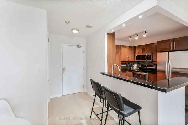 Additional image 15 of 25 Grenville St Unit 1905