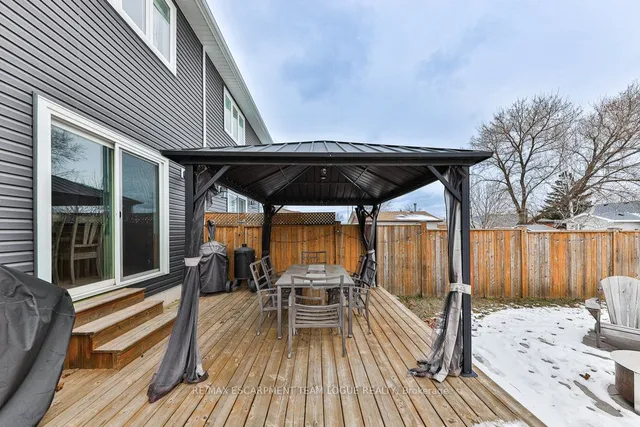 Additional image 32 of 36 Warwick Rd