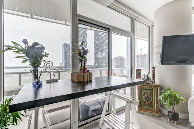 Additional image 19 of 1 Market St Unit 1413