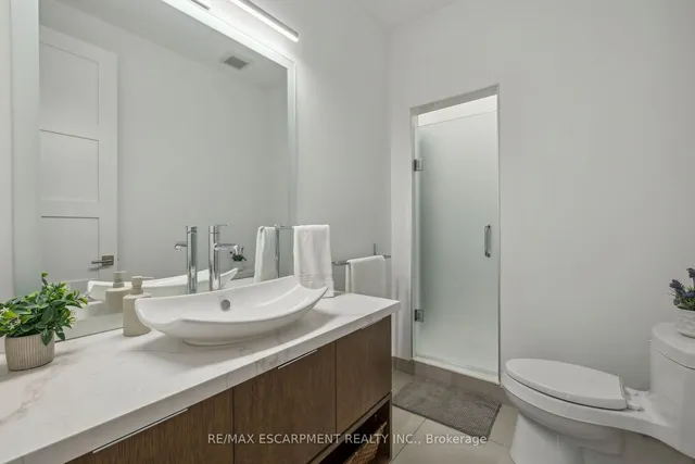 Additional image 29 of 60 Garden Ave