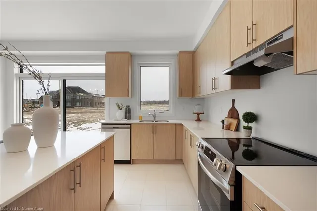 Additional image 11 of 628 Windwood Dr