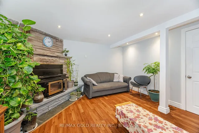 Additional image 29 of 11 Horatio Crt