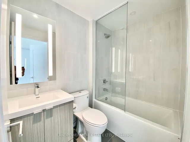 Additional image 6 of 585 Bloor St Unit 3722