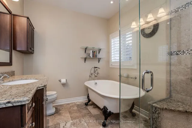 Additional image 27 of 4098 Montrose Cres