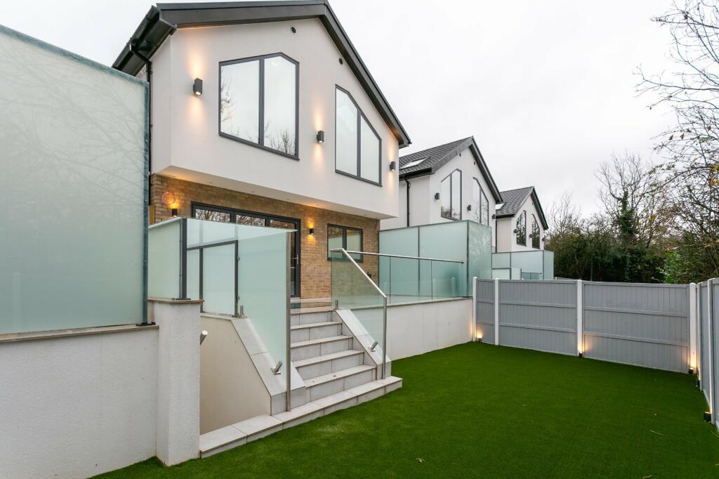 Additional image 37 of Mistletoe Mews, St. Albans, Hertfordshire, AL3