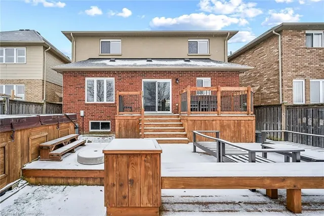 Additional image 49 of 31 Showcase Dr