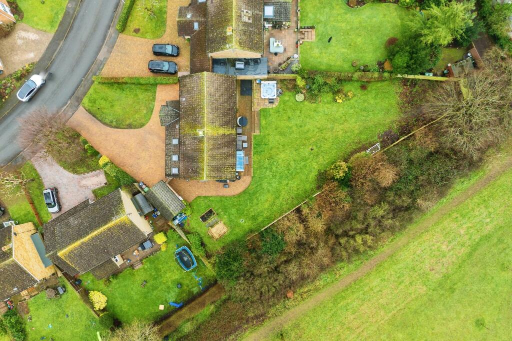 Additional image 24 of Derwent Road, Harpenden, AL5