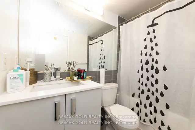 Additional image 12 of 10 Gibbs St Unit 621