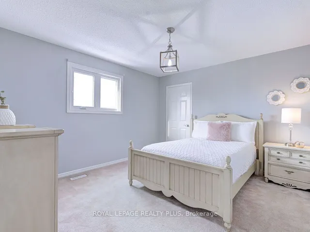 Additional image 31 of 599 Chagall Crt