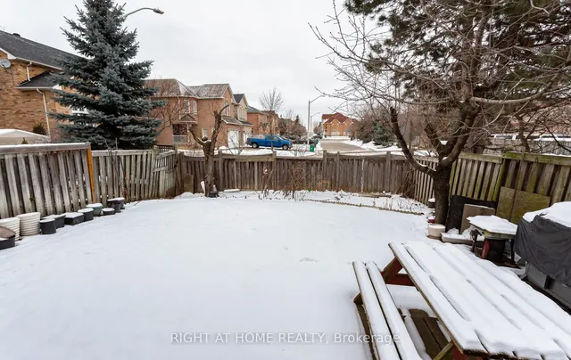 Additional image 32 of 420 Tailfeather Cres