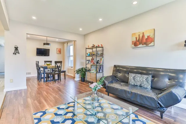 Additional image 7 of 2 Desantis Crt