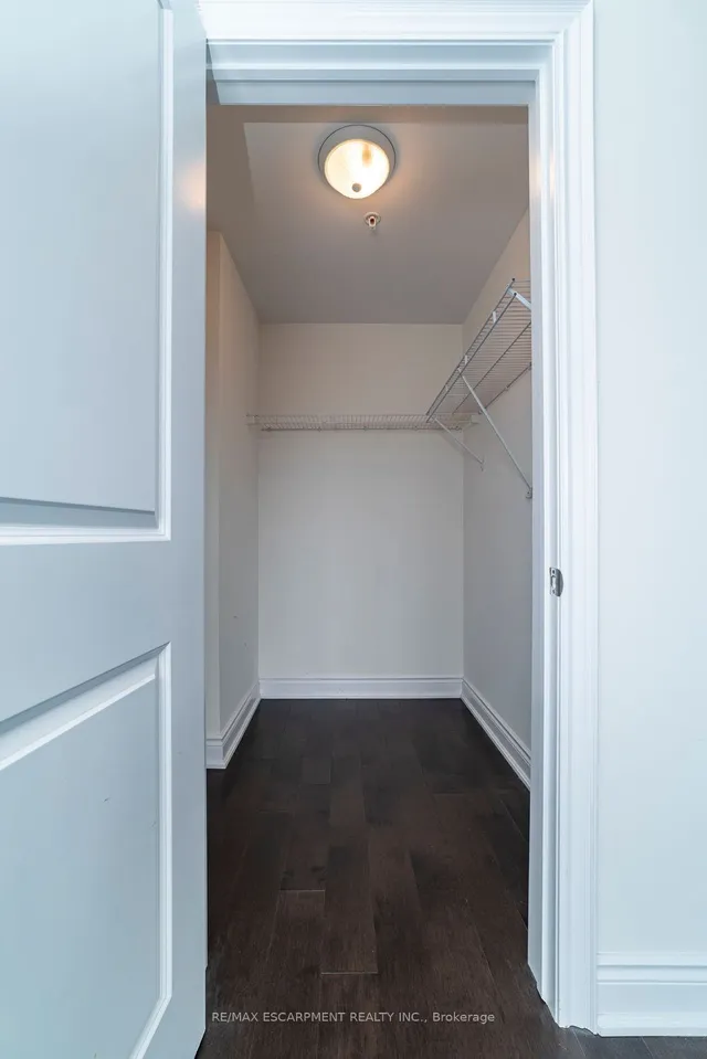 Additional image 10 of 427 Aberdeen Ave Unit 305