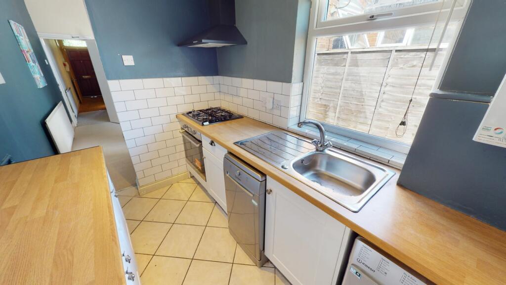 46 Leslie Road B16 9DX