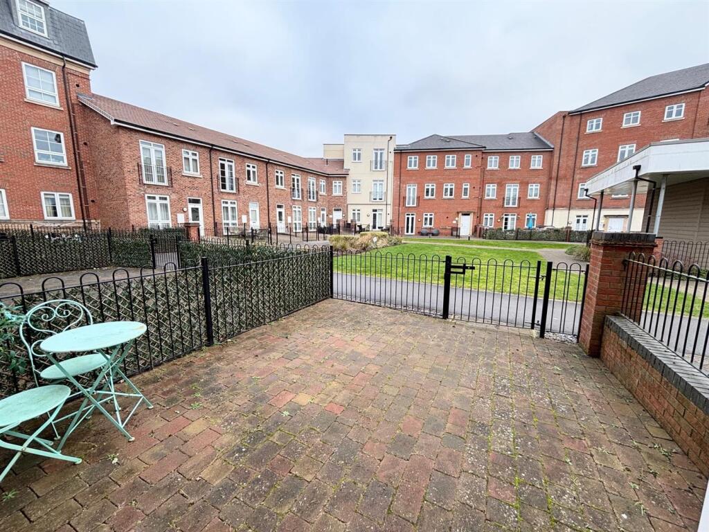 Additional image 5 of Sissinghurst Court, Main Street, Dickens Heath, Shirley