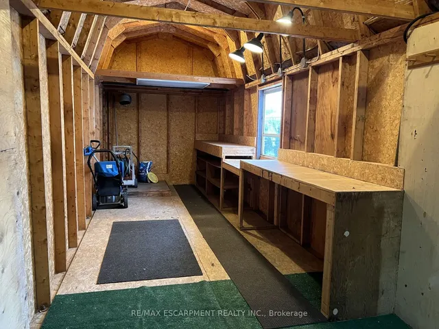 Additional image 36 of 131 East 42nd St