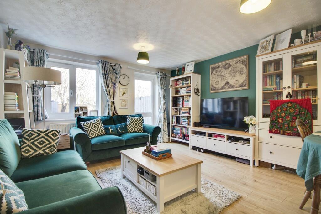 Additional image 18 of Wellington Drive, Welwyn Garden City