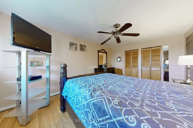 Additional image 26 of 78 Primula Cres