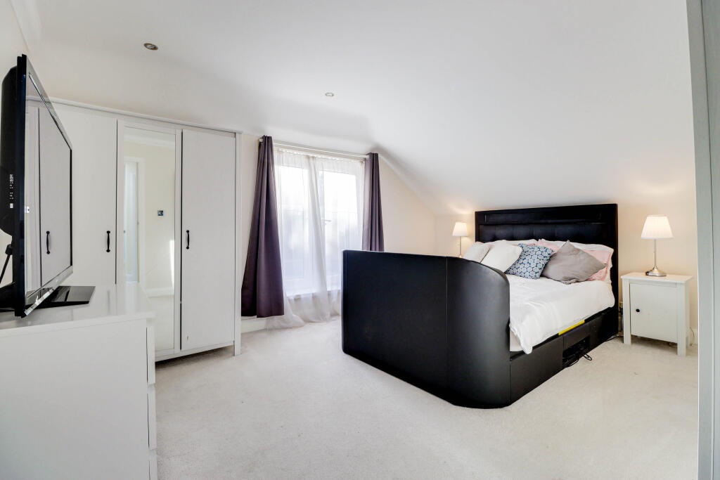 Additional image 21 of Ridge Avenue, Harpenden, Hertfordshire, AL5