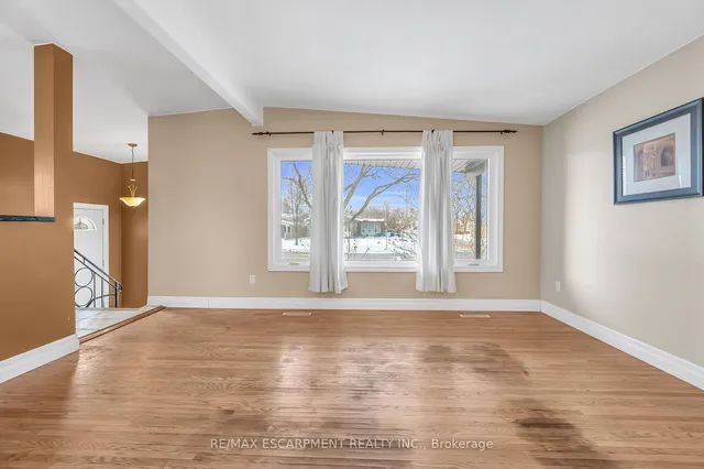 Additional image 12 of 31 Bobolink Rd