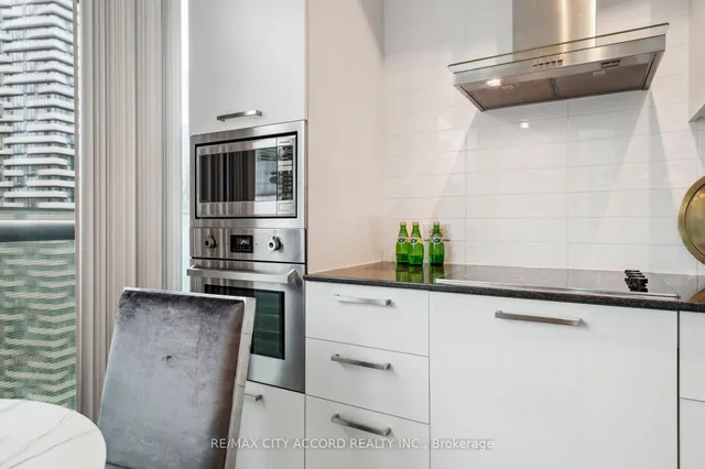 Additional image 11 of 14 York St Unit 3511