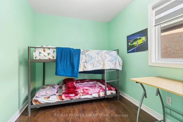 Additional image 23 of 922 Ledbury Cres