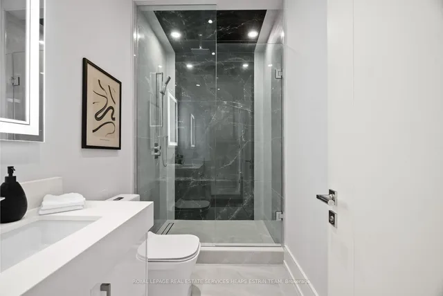 Additional image 27 of 39 Sharron Dr