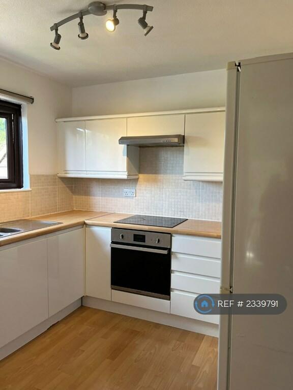 Additional image 9 of Blueberry Close, St Albans, AL3