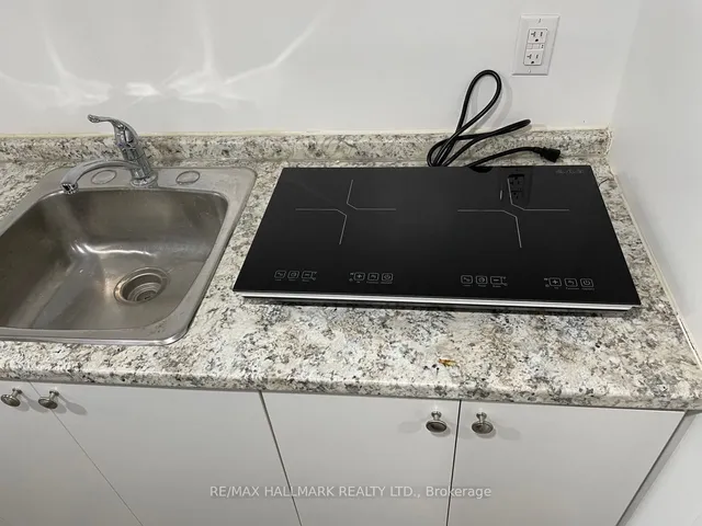 Additional image 35 of 177 Carlton St