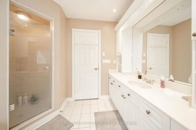 Additional image 26 of 733 Macbeth Hts