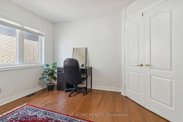 Additional image 23 of 52 Runnymede Cres