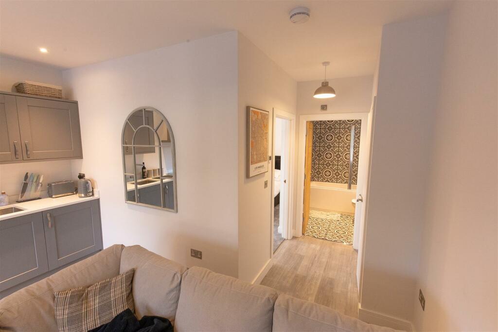 Additional image 8 of Apt. 1 The Elms, 14 High Street, Henley-In-Arden