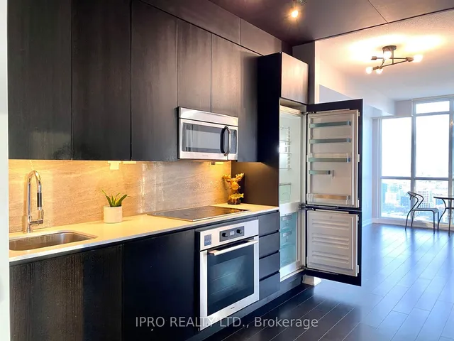 Additional image 19 of 15 Iceboat Terr Unit 3802