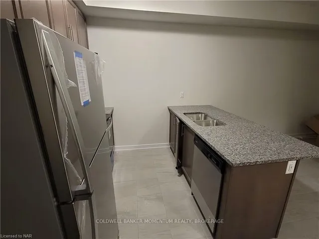 Additional image 11 of 590 North Service Rd Unit 25