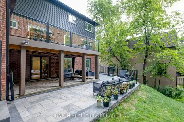 Additional image 34 of 116 Scarboro Cres