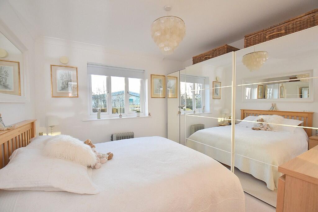 Additional image 6 of Queen Camel BA22