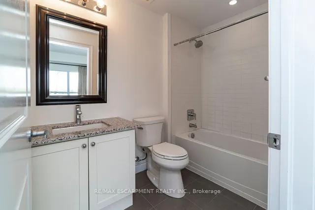 Additional image 9 of 427 Aberdeen Ave Unit 305