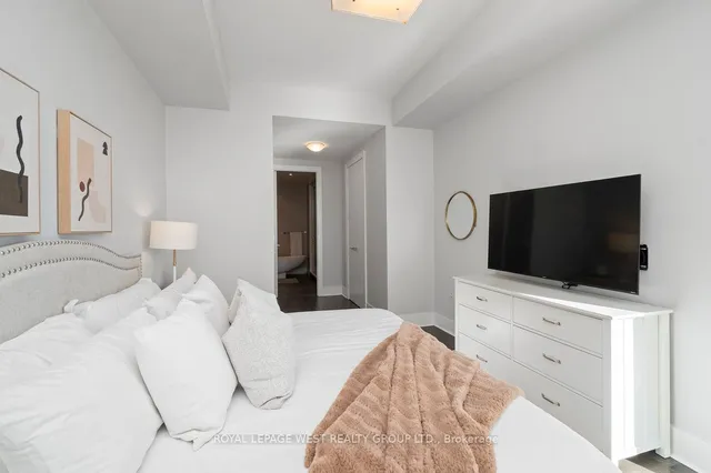 Additional image 19 of 29 Queens Quay Unit 904