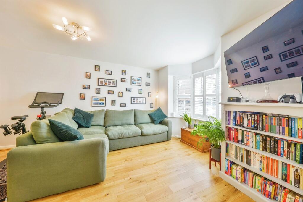 Additional image 3 of De Soissons Close, Welwyn Garden City