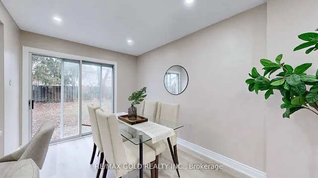 Additional image 18 of 23 Hallcrown Crt