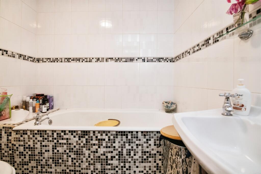 Additional image 13 of Thomas Crescent, Smethwick