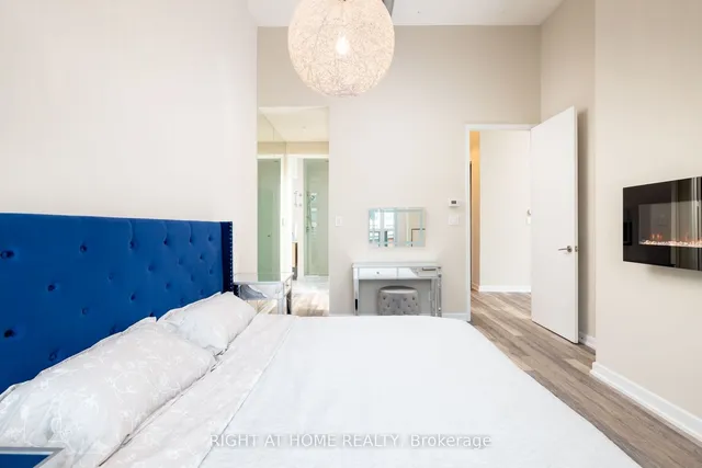 Additional image 14 of 380 Macpherson Ave Unit 306