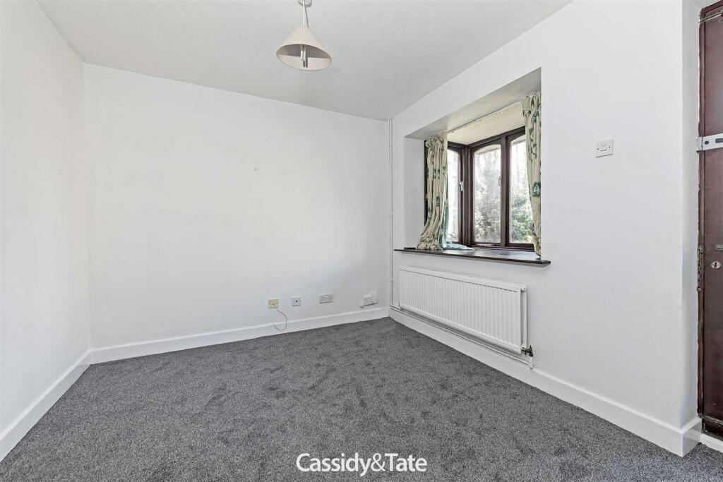 Additional image 4 of Wynchlands Crescent, St Albans
