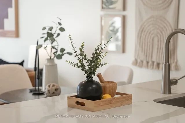 Additional image 12 of 21 Carlton St Unit 909